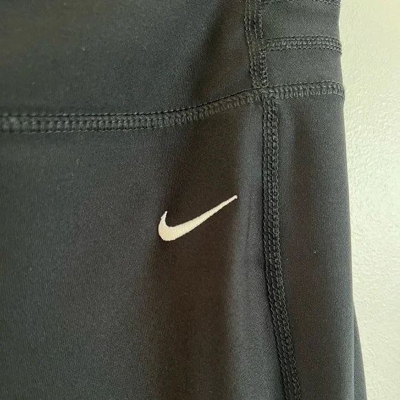 Nike - Wide Leg Straight Legging/Yoga Pants - Picture 4 of 6